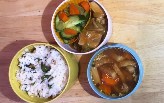 梅しそごはん、高野豆腐の香味餡かけほか